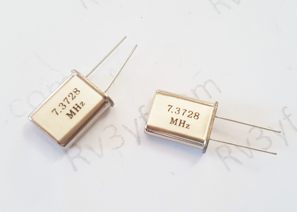 Кварц 7,3728 МГц. Б2 (РК379М, HC49U, МА, КА)