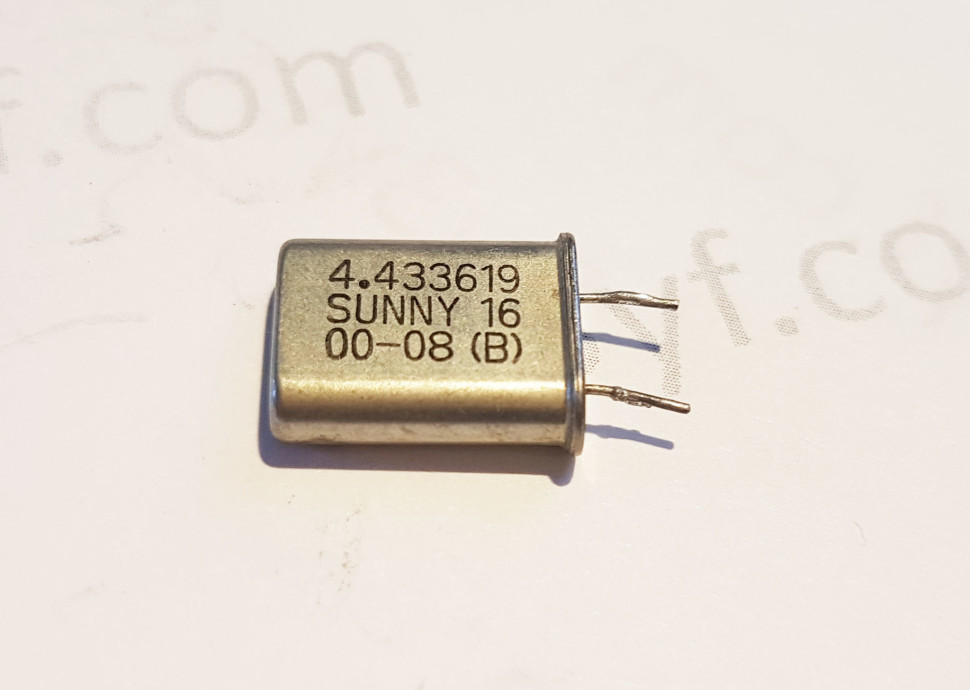 Кварц 4,433.619 МГц  Б2 (РК379М, HC49U, МА, КА) б\у